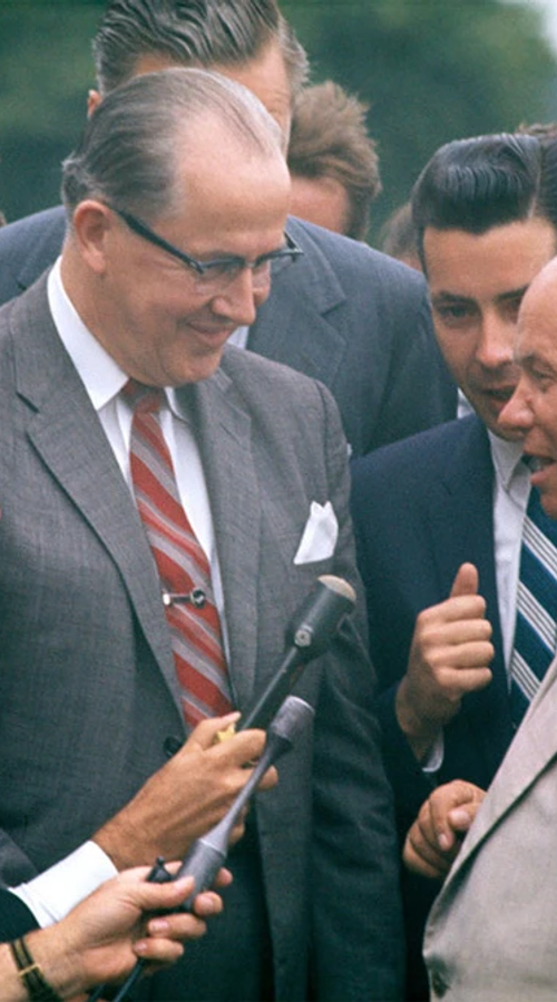 Изображение-«Мы вас закопаем»