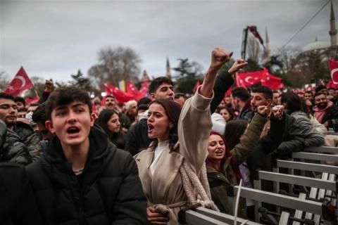 Изображение-В Турции — крупнейшие протесты десятилетия